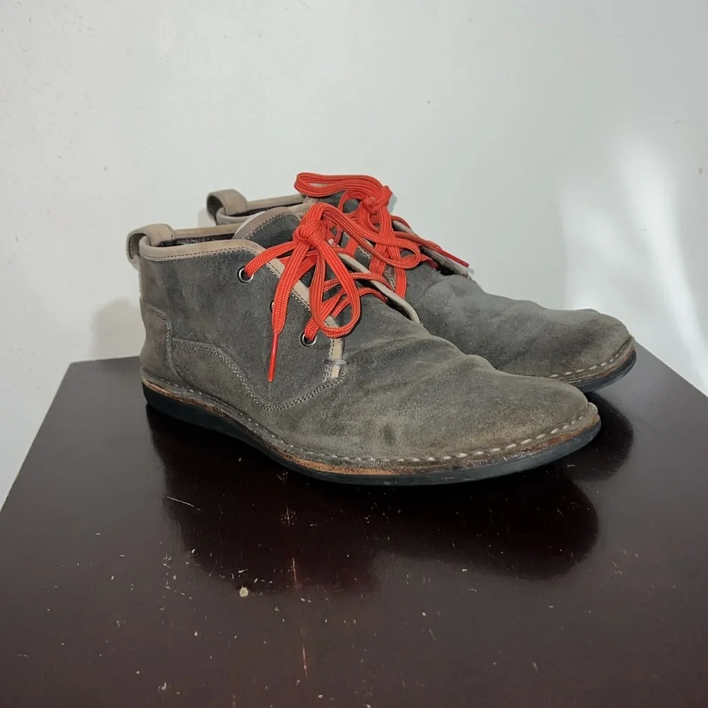 John Varvatos USA The Hipster Suede Chukka Boots in Grey, size 10